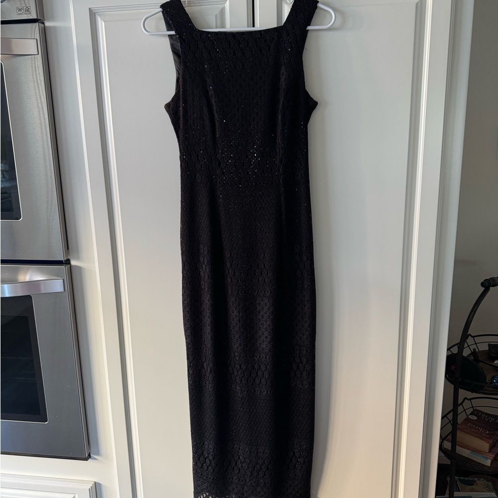 Chic Black Lace Midi Dress